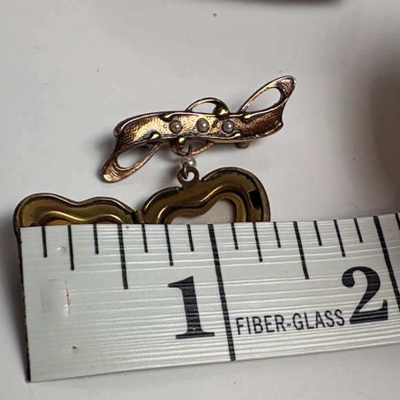 Vintage Heart Locket Brooch with Pearls - Picture 7 of 9